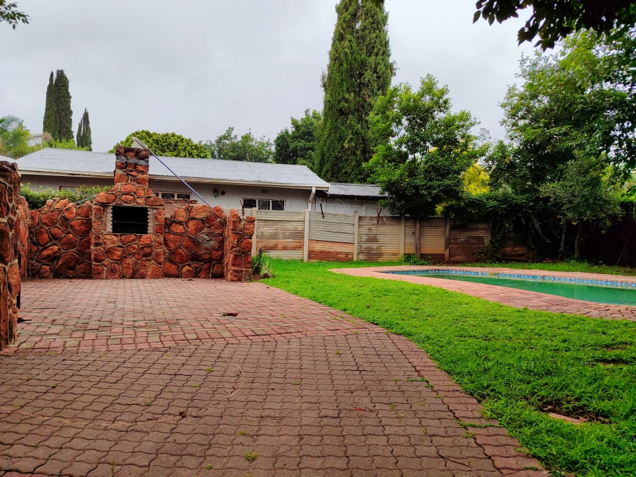 4 Bedroom Property for Sale in Irene Park North West